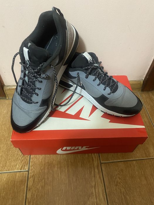 Кросівки nike  нові