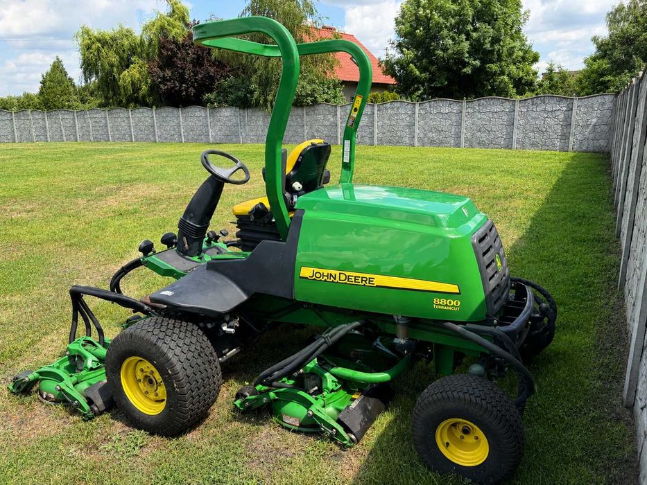 Kosiarka Samojezdna Do Dużych Powierzchni Traktorek John Deere 8800 TerrainCut 5 Kosisk 230CM