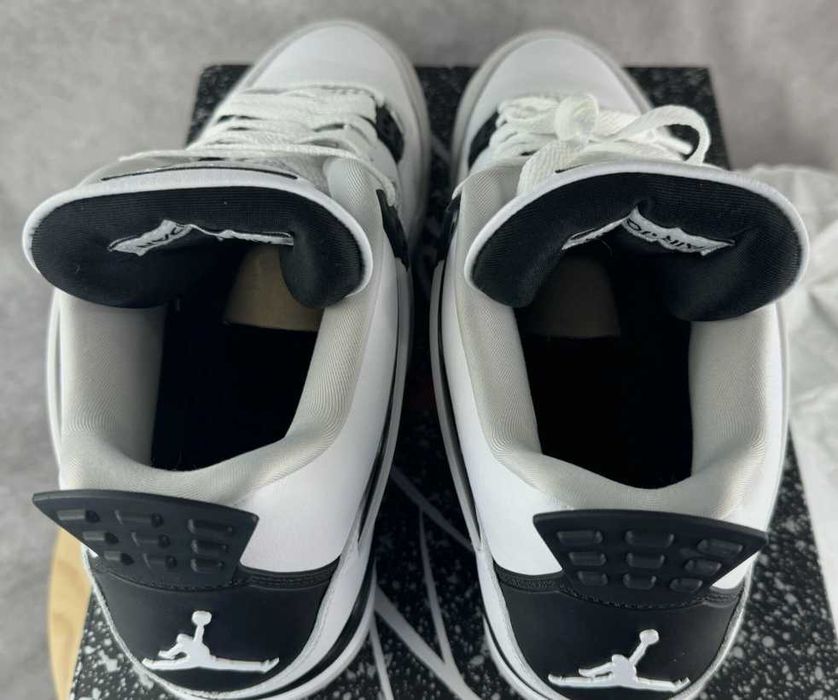Jordan 4 Retro Military Black R.39