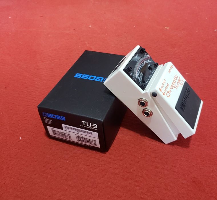 Pedais boss, digitech, tc helicon, shure 87a