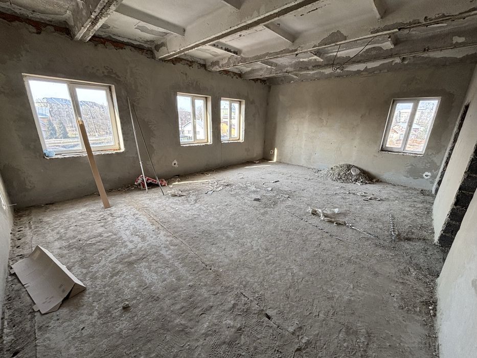Продаж комерційного приміщення 300 м². Тисмениця. Бізнес. Мед. Центр