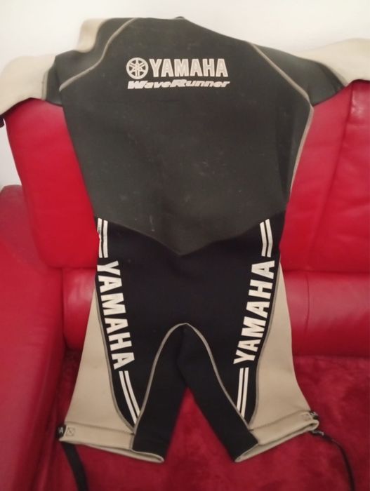 Vendo fato de mergulho Yamaha
