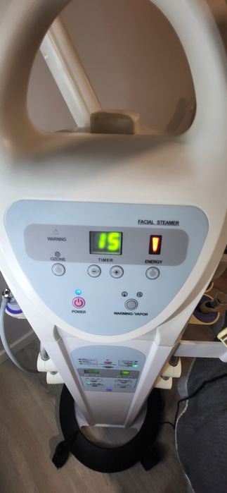 Estetica Multifunções  de rosto