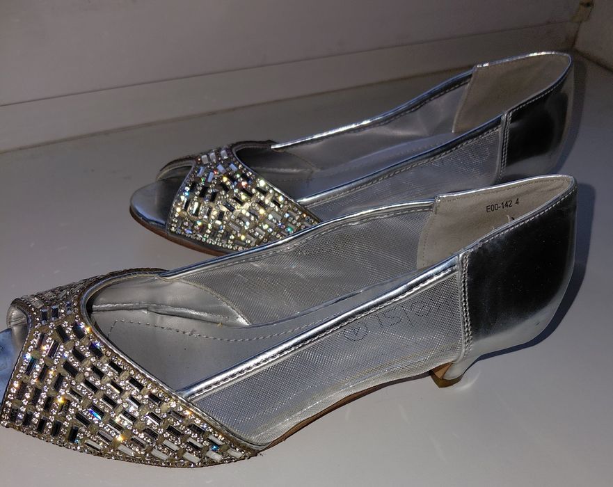 Продам брендовые туфли, 35.5