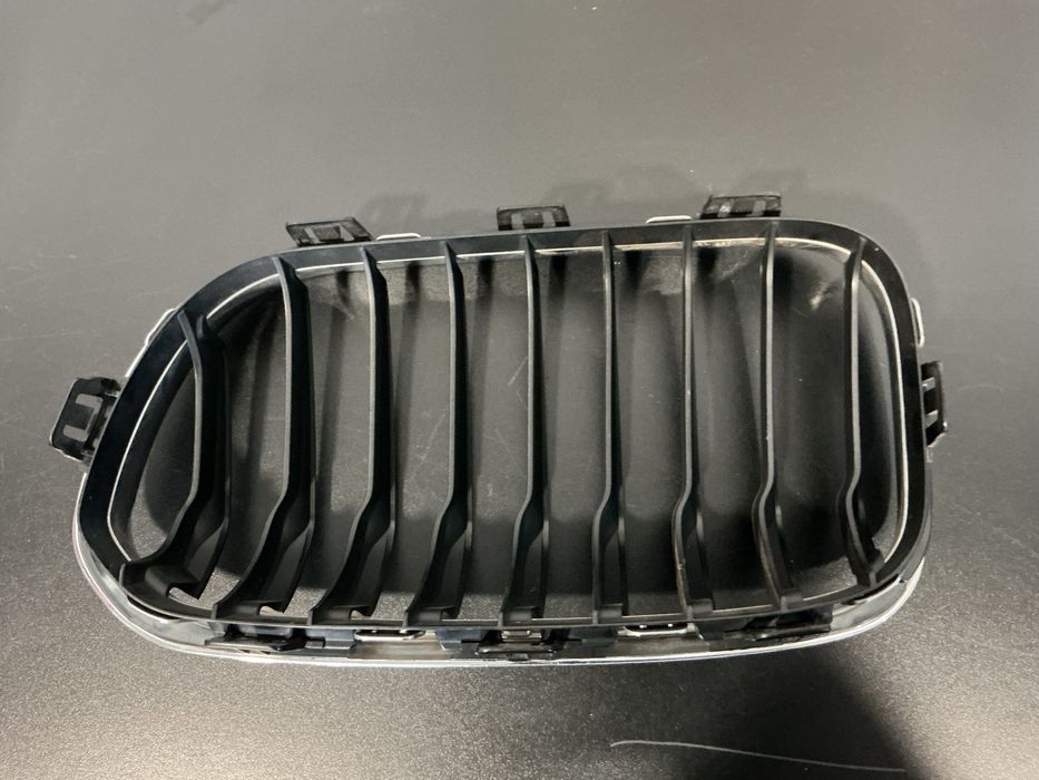 Grelha para BMW Series 7 F01/F02 08-12 Direito(a)