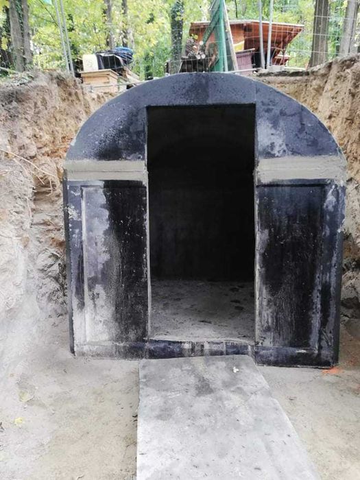 Szamba,Zbiornik szambo betonowe kanał samochodowy piwniczka deszczówka