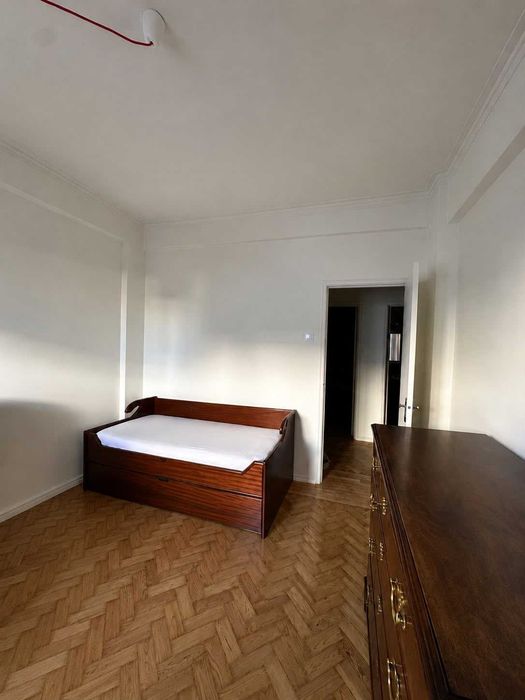 Quarto em vialonga