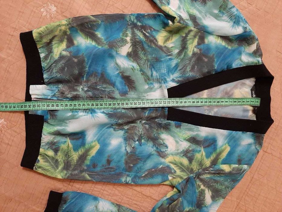 Шофонова кофтина розмір С-М.