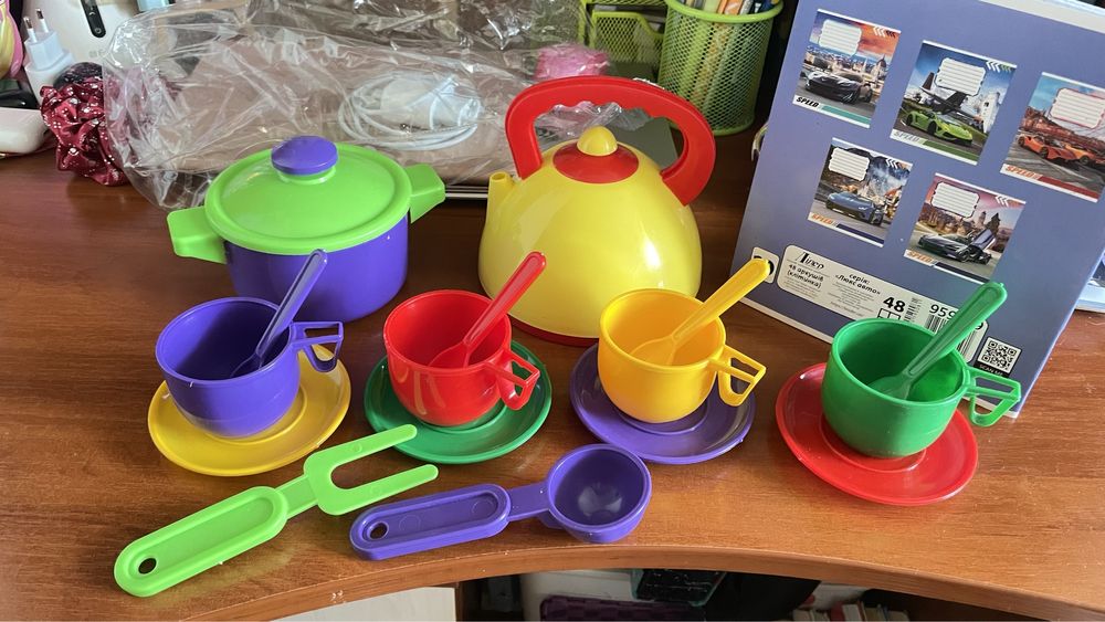 Набір іграшкового посуду для кухні дитячої