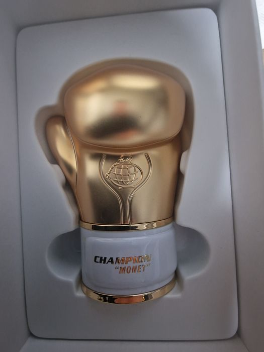 perfume masculino Champion Money Eau de Parfum da Fragrance World.