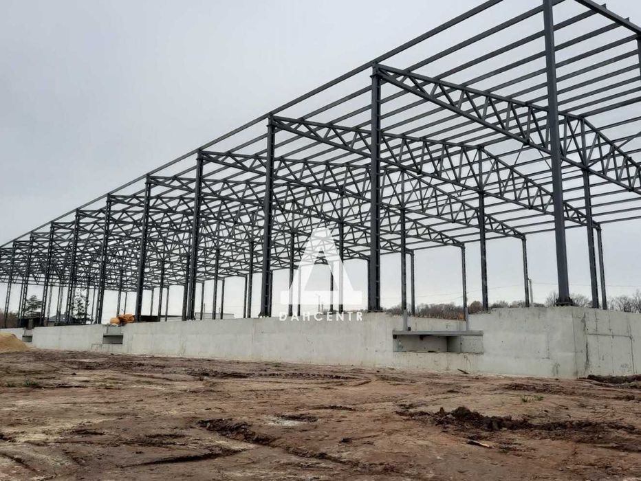 Металевий каркас будівлі 25х72х4 під замовлення