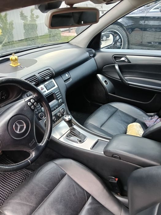 Продам MERCEDES   C-220