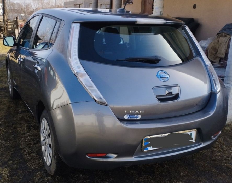 Продам Nissan Leaf