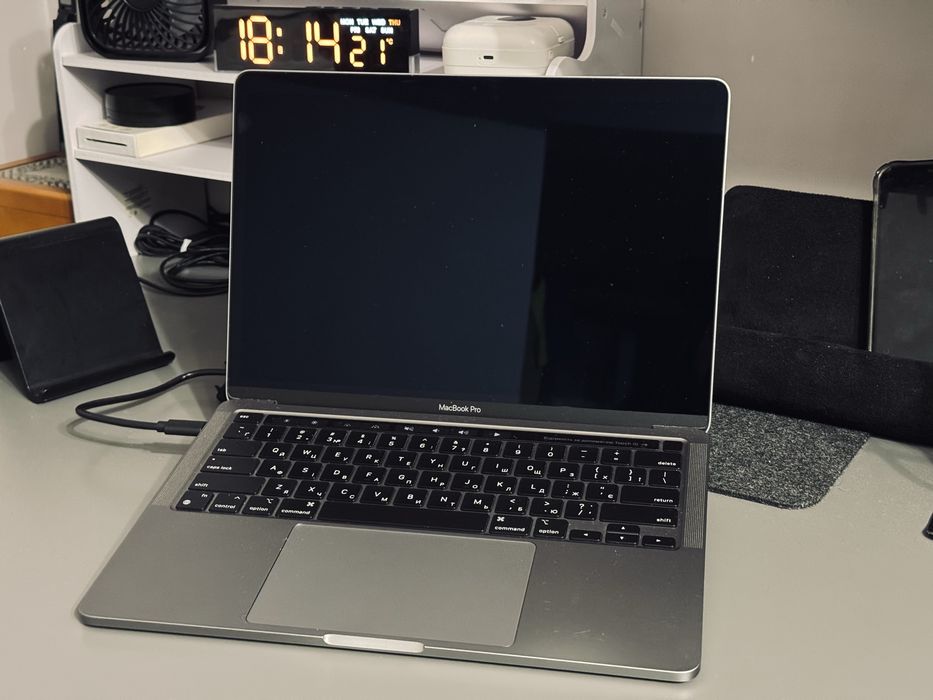 Ноутбук Apple MacBook Pro 13" M1 2020 8/512 Space gray