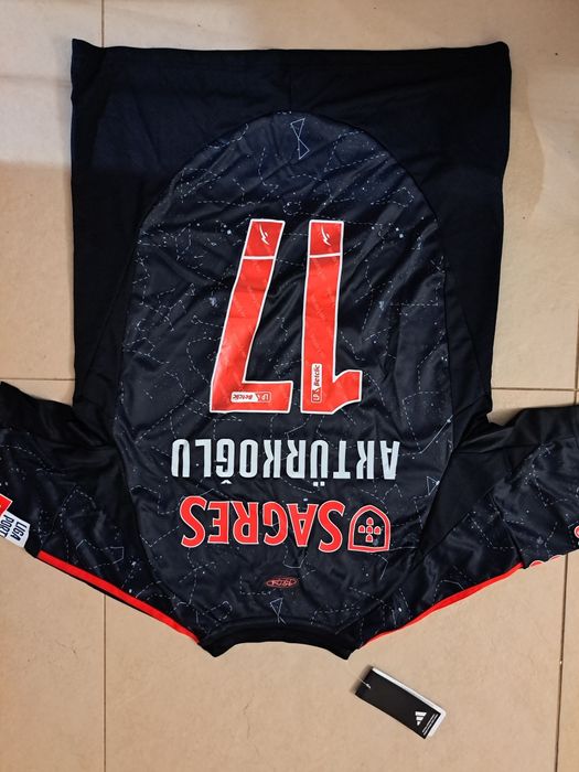 Camisola akturgoklu nova L benfica