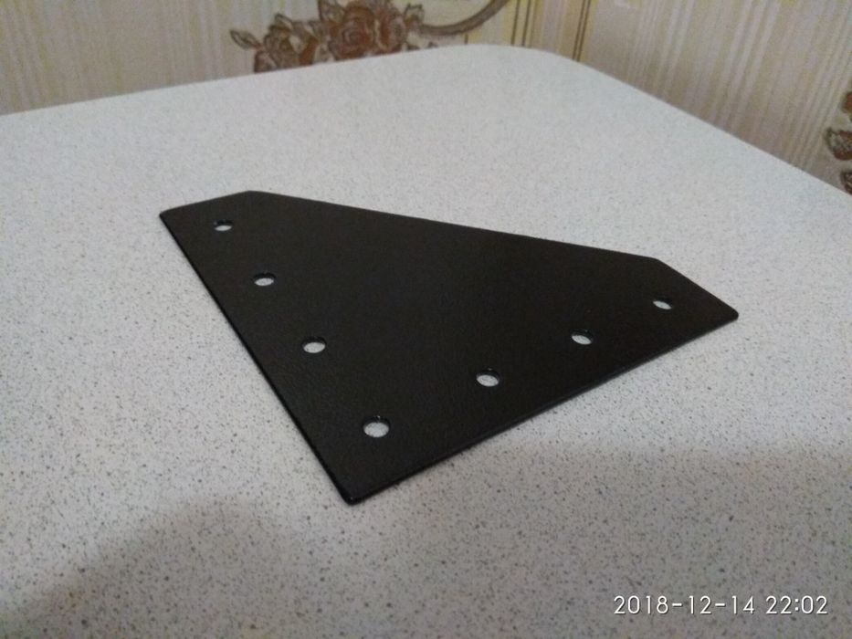 Угловой кронштейн для сборки 3д принтера. Сталь. Толщина 2,5 мм