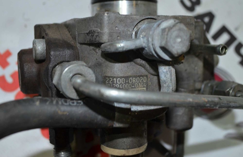 ТНВД паливний насос запчастини Toyota Avensis