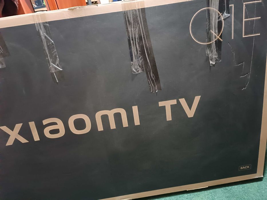 Телевизор Xiaomi TV Q1E 55 битая матрица