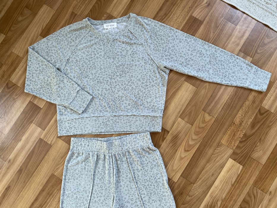 Костюм для дому оливкового кольору в анімалістичний, леопардовий принт