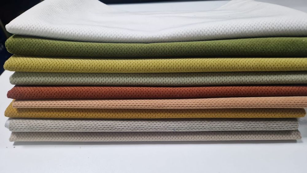 Tkanina obiciowa zestaw 9 kuponów- 3,75 m.