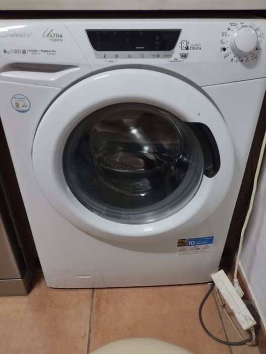 Máquina de Lavar Roupa Candy Ultra Hygiene 8 kg