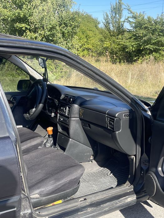 Opel Vectra A  2.0 газ/бенз