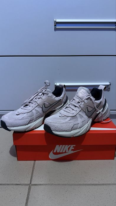 nike спортивні кроссівки