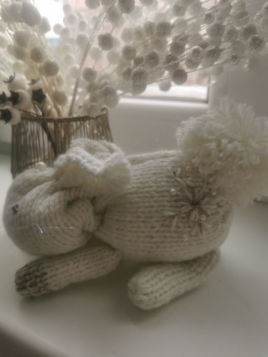 Біленький зайчик мяка іграшка