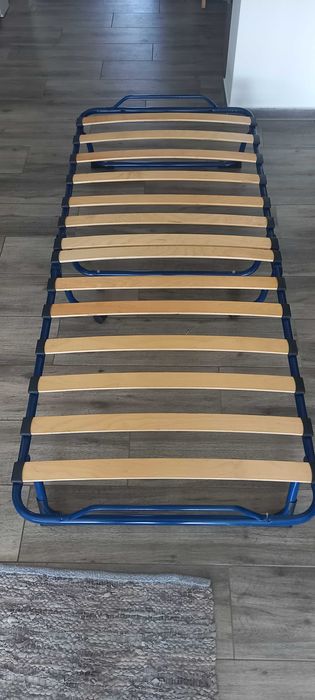 Łóżko polowe z materacem ikea