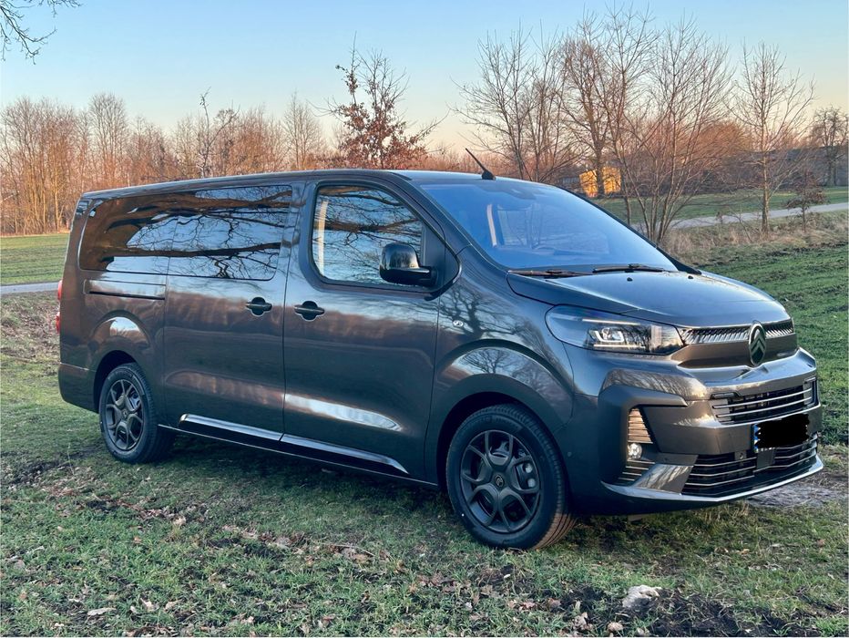 Wynajem busa 9-osobowy Citroen SpaceTourer 2025 automat hak