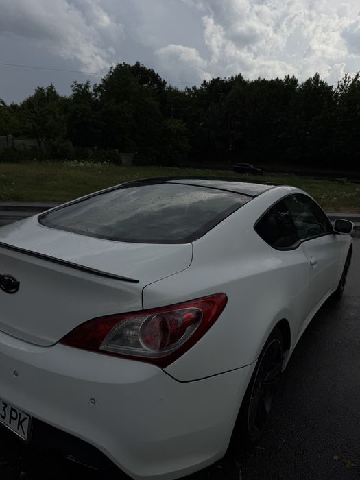 Hyundai genesis coupe 2010