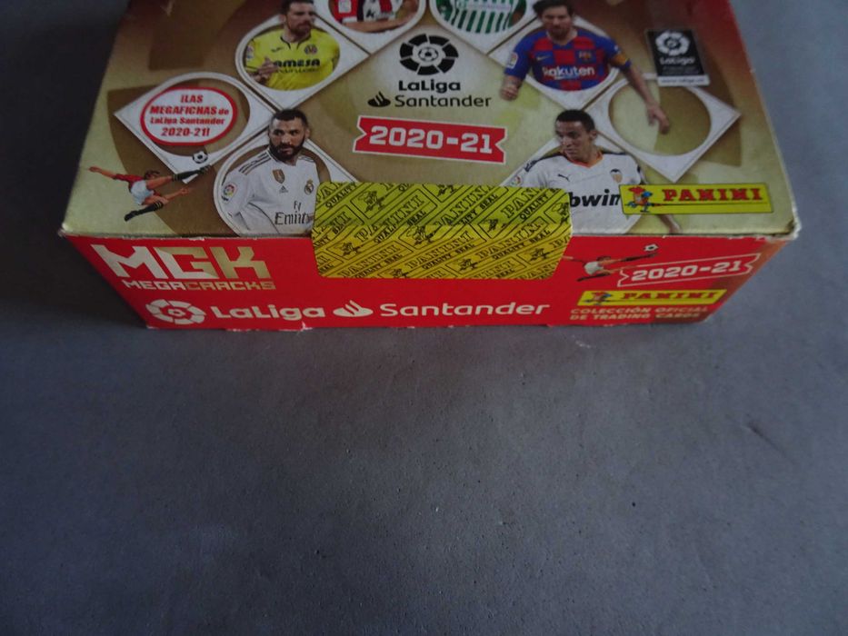 Caixa de cromos de futebol selada MGK Megacraks 2020-21 Panini La Liga