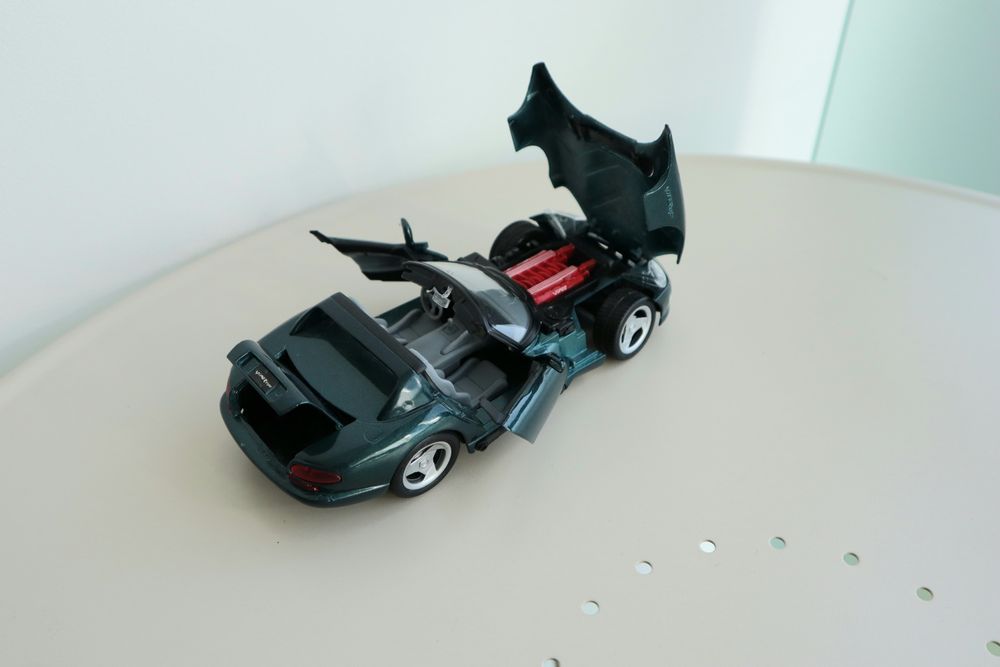 Carro colecção Dodge Viper RT/10 (1996) Maisto 1/24