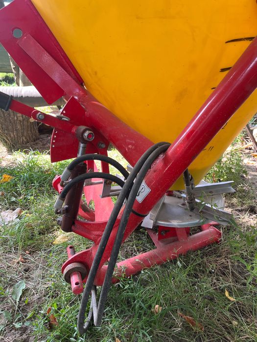 Розкидач мінеральних добрив