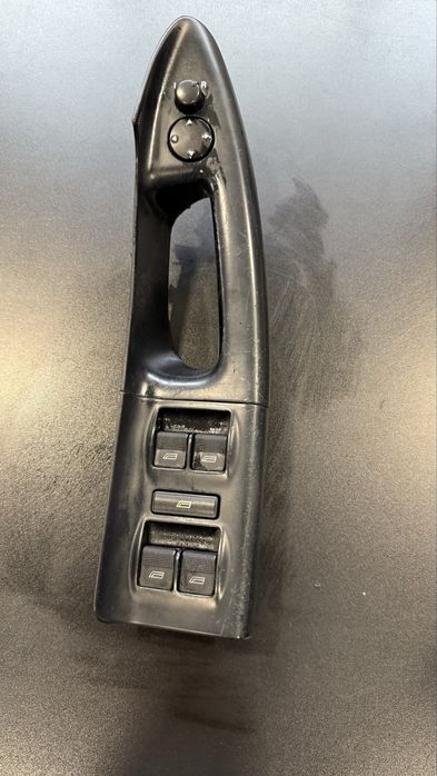 Interior Right Door Handle for Audi A4 B5