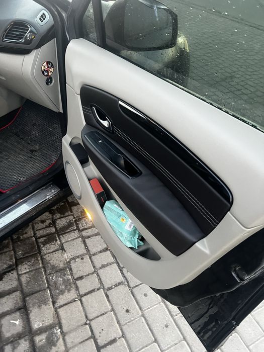 Reno Grand Scennic 3