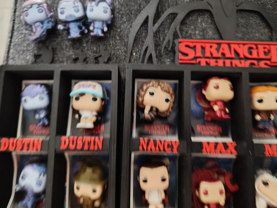 Cała kolekcja Kinder Joy stranger things oraz pułeczka 3D