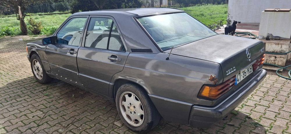 Selling Mercedes 2.5 190d