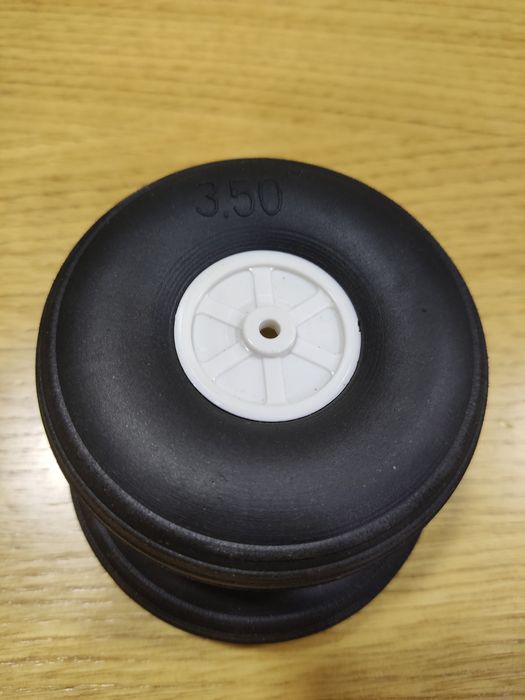 Vário material de aeromodelismo