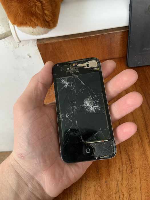 Iphone 7, 4S  32gb на запчастини