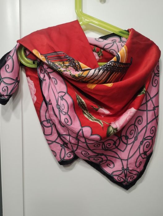 Escada apaszka chustka z jedwabiu