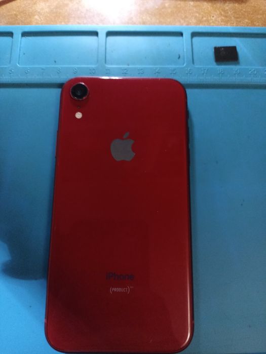 Apple iPhone XR 64 ГБ