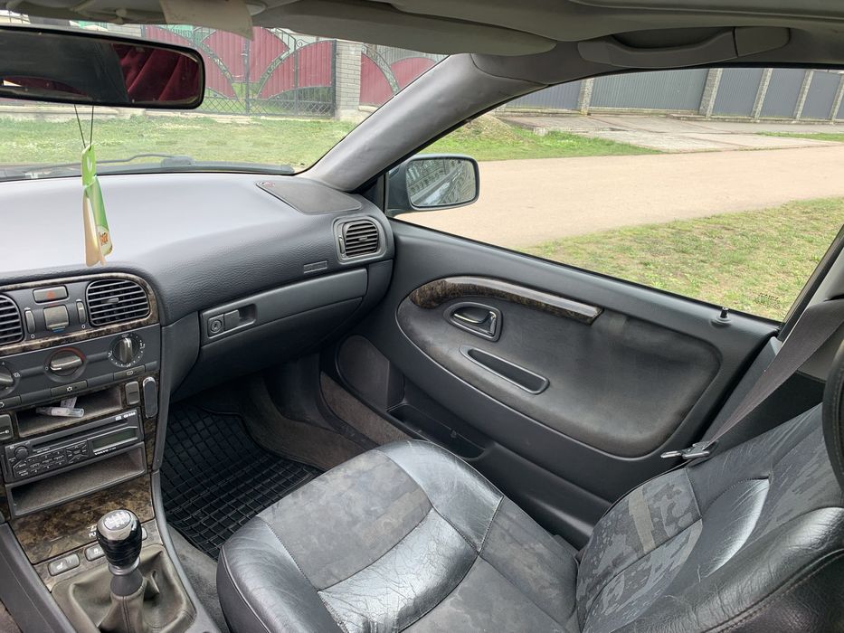 Продам volvo v40 2.0 бенз