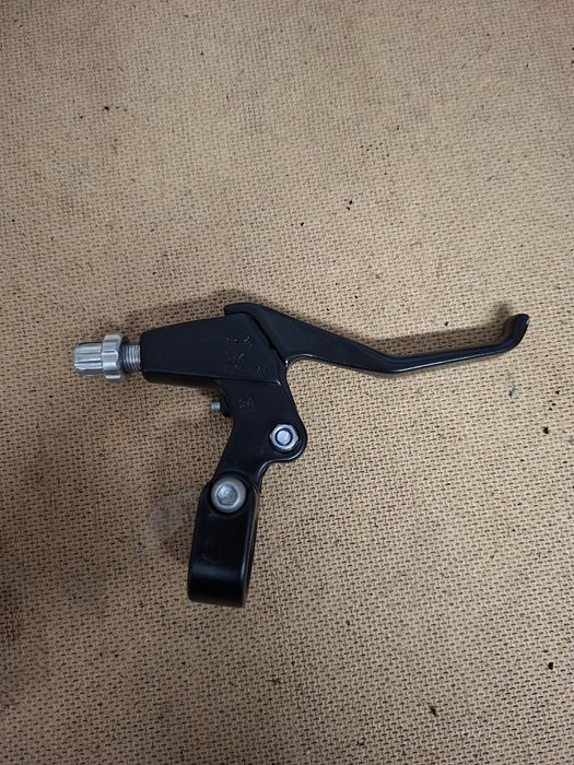 Hamulce mechaniczne Tektro.