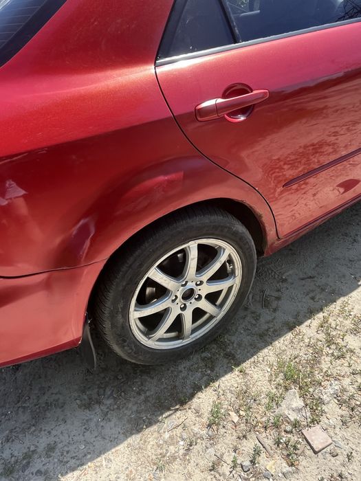 Mazda 6.