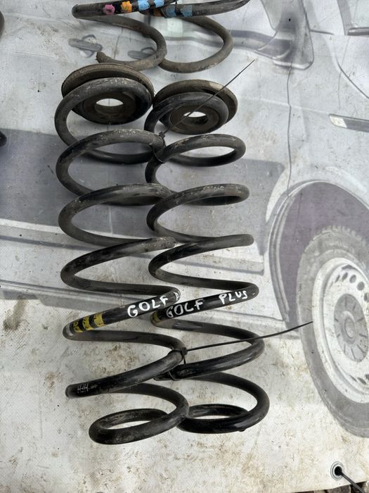 Пружини Golf Plus 5 6 пружина гольф плюс