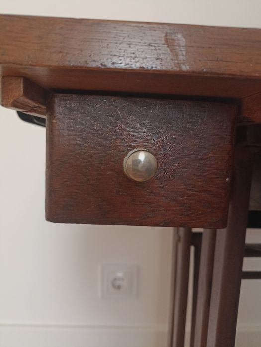 Máquina de costura antiga Singer