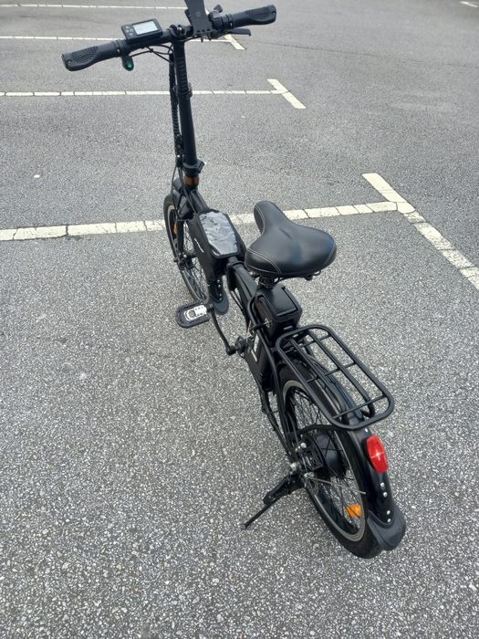 Bicicleta elétrica como nova