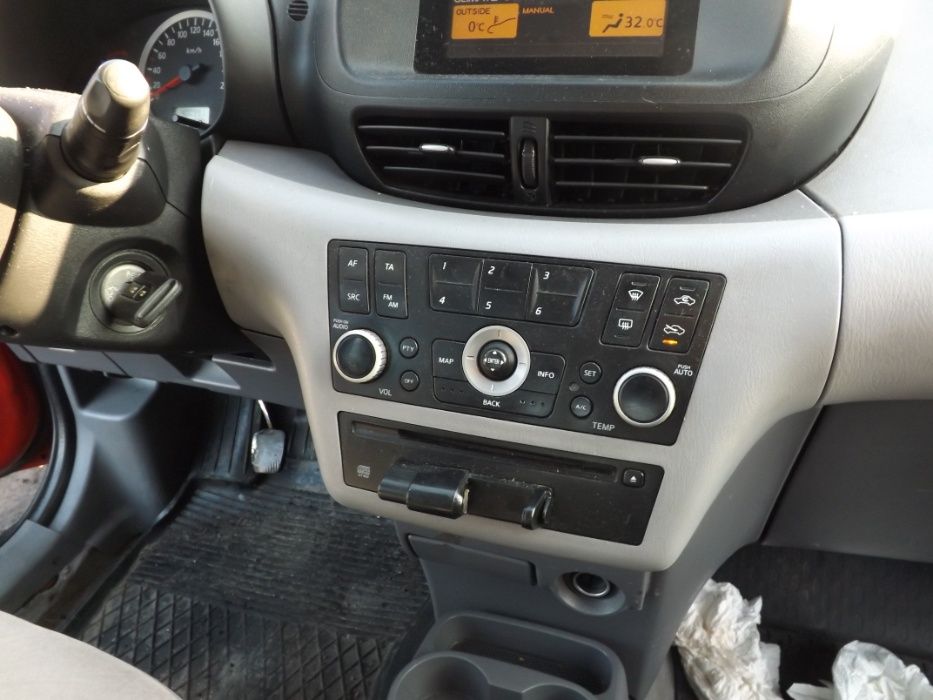 nissan almera tino 1,8 16v na części