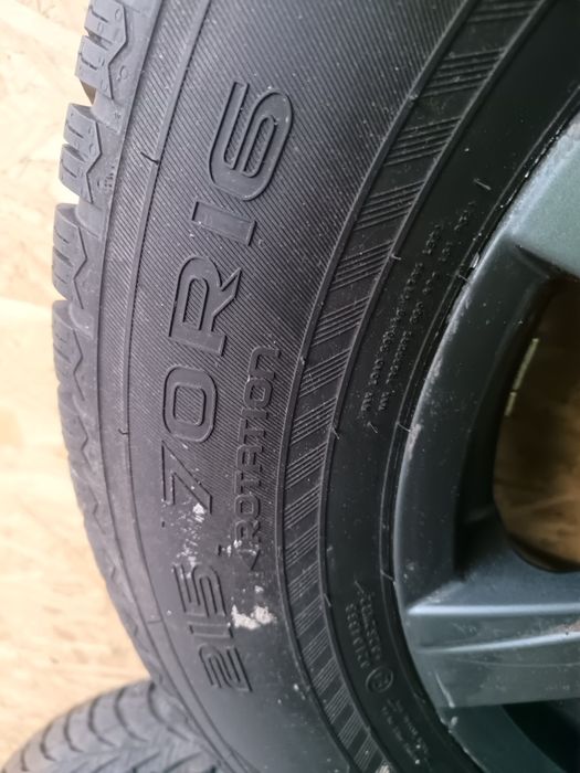 Alufelgi trafic Vivaro 5x114.3 215/70R17